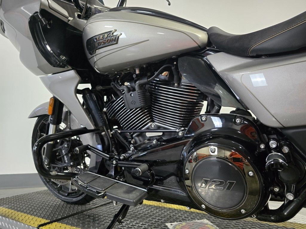 CVO® Road Glide®