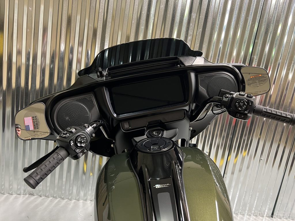 Street Glide®