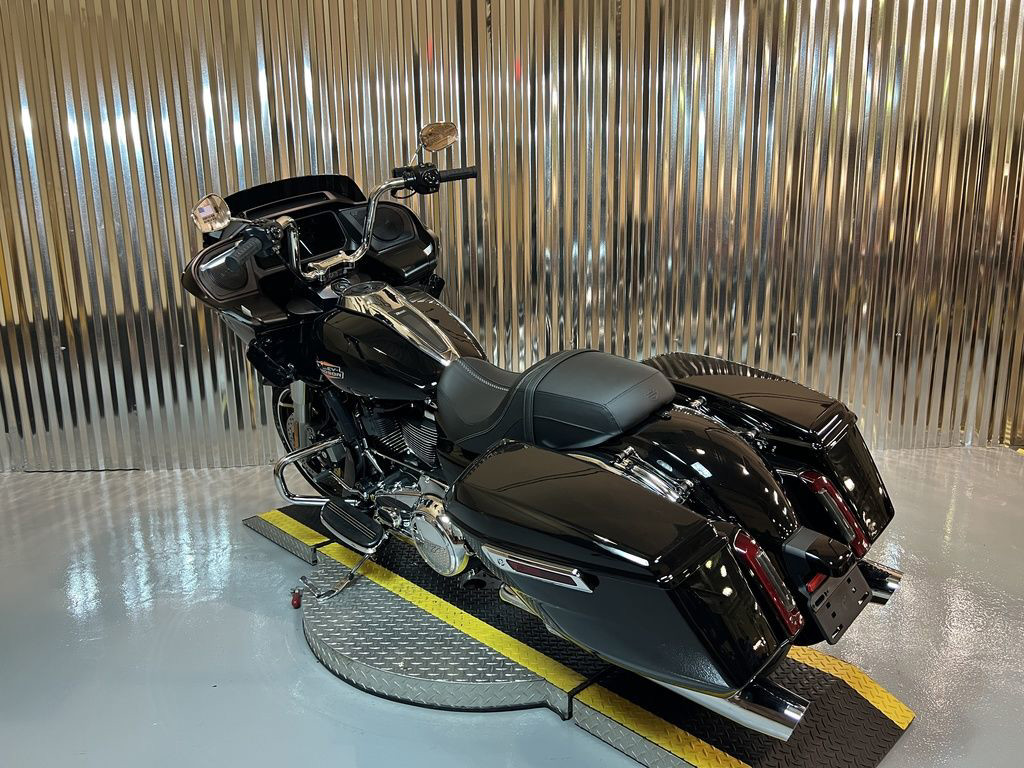 Road Glide®
