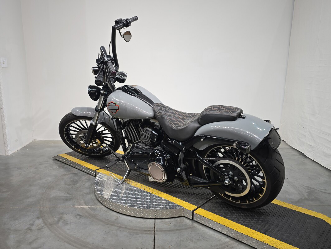 Softail® Breakout®