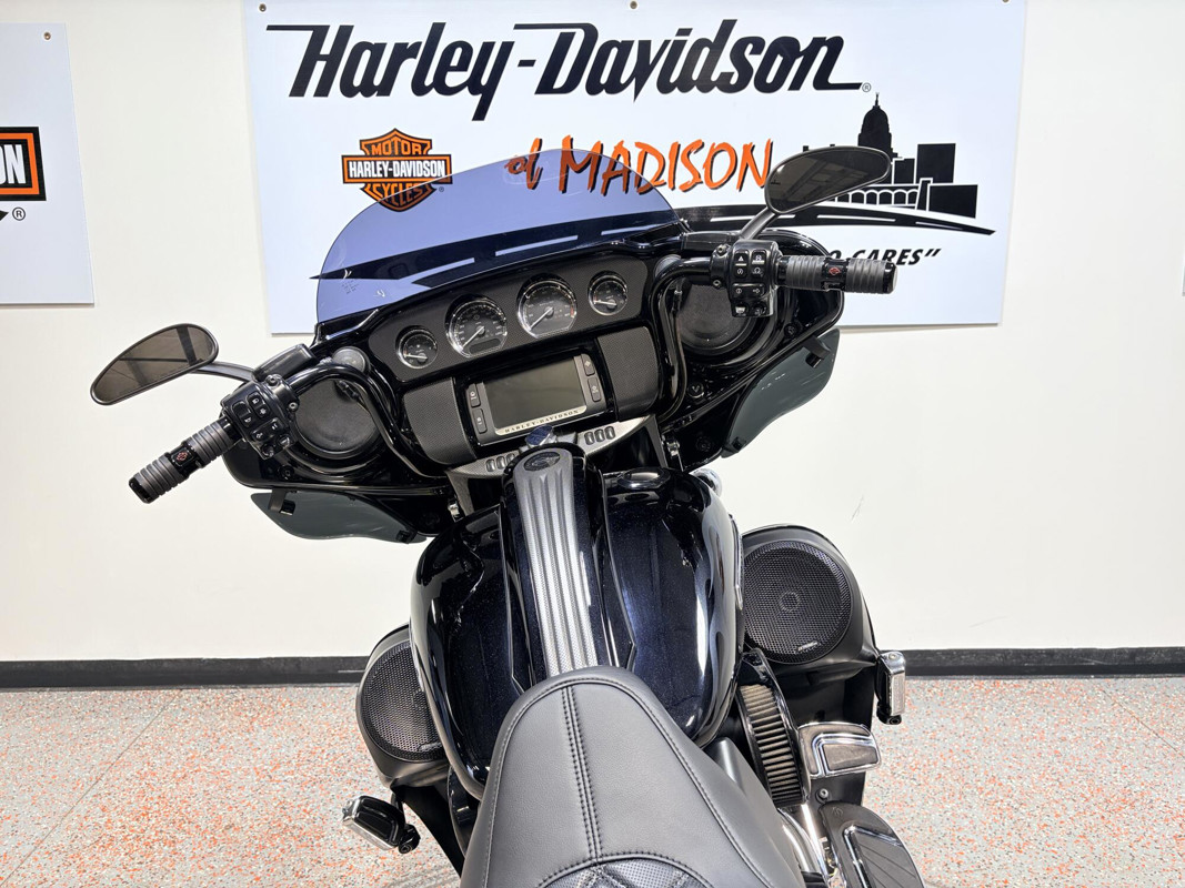 CVO® Street Glide®