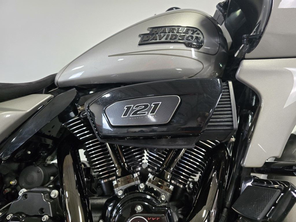 CVO® Road Glide®