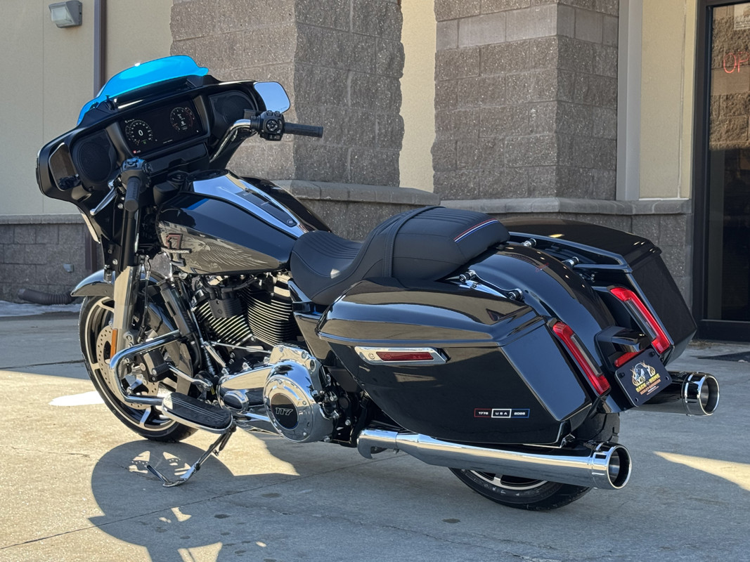 Street Glide®