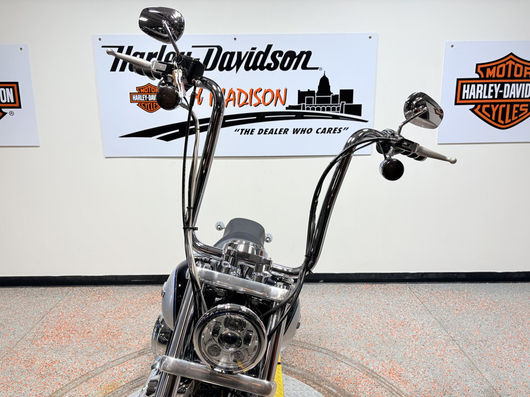 Dyna® Super Glide Custom