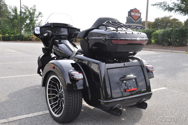 Street Glide® 3 Limited