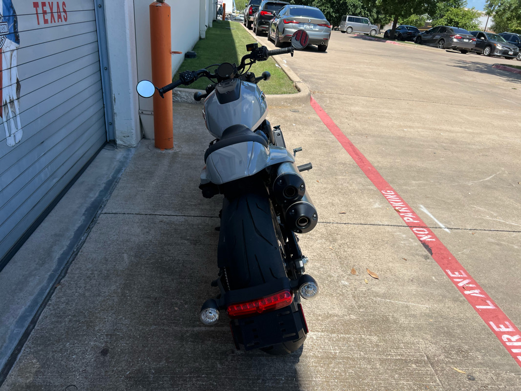 Sportster® S