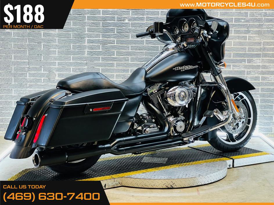 Street Glide®