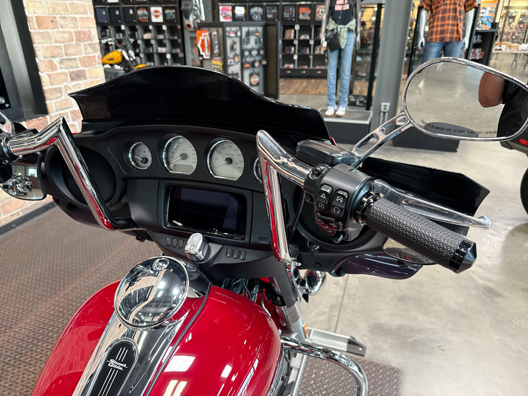 Street Glide®