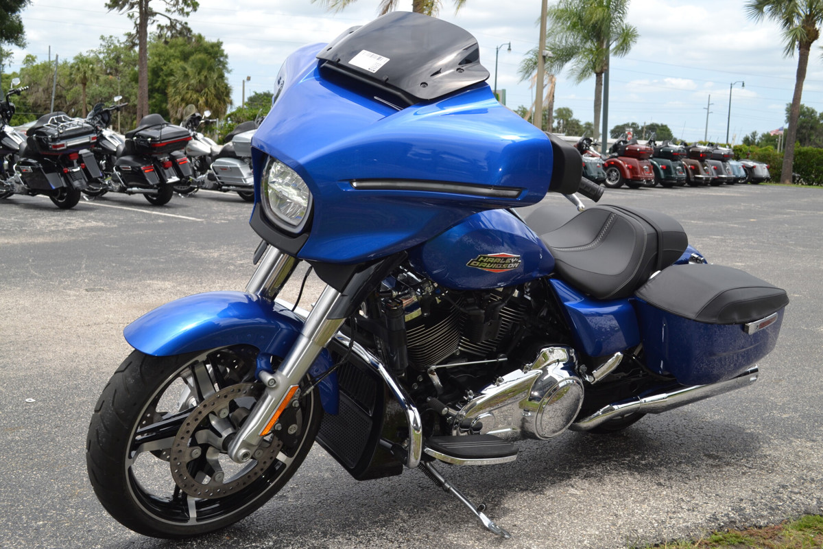 Street Glide®