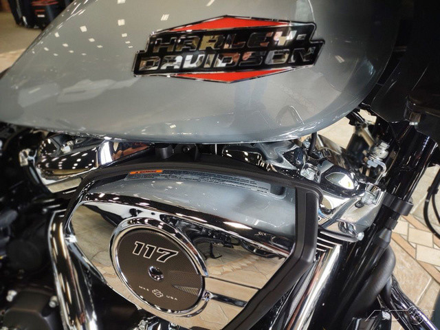 Road Glide®