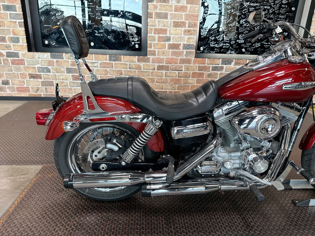 Dyna® Super Glide® Custom
