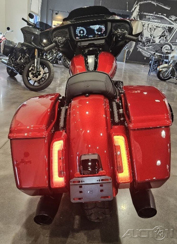 Street Glide®