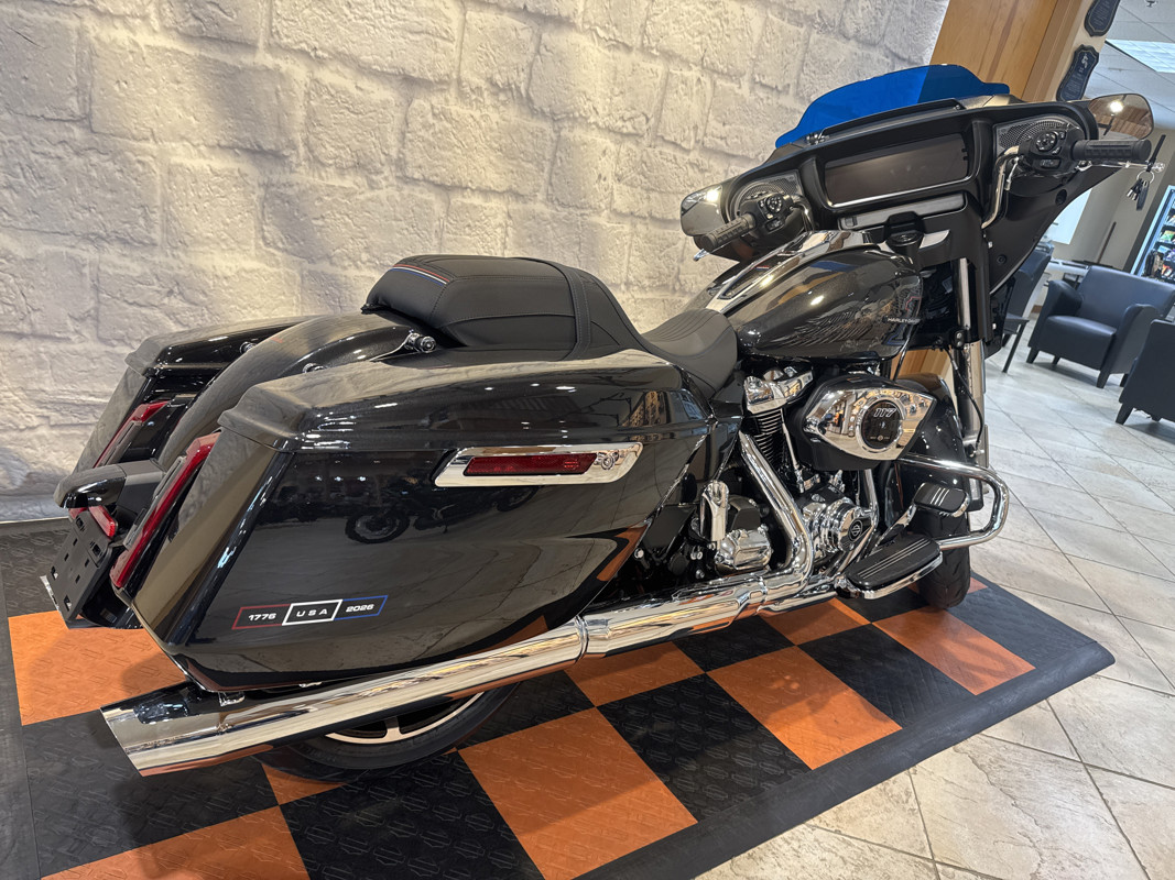 Street Glide®