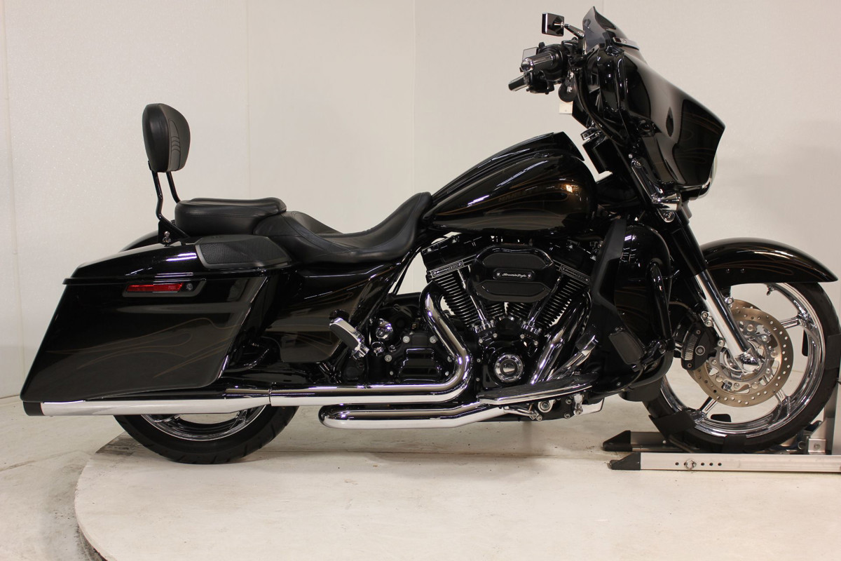 CVO® Street Glide®