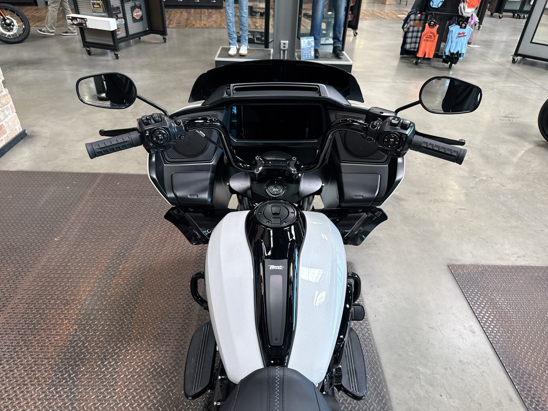 Road Glide®