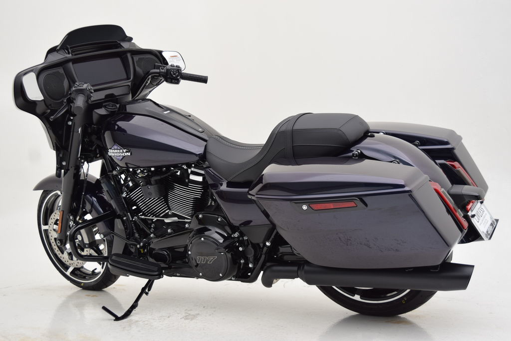 Street Glide®
