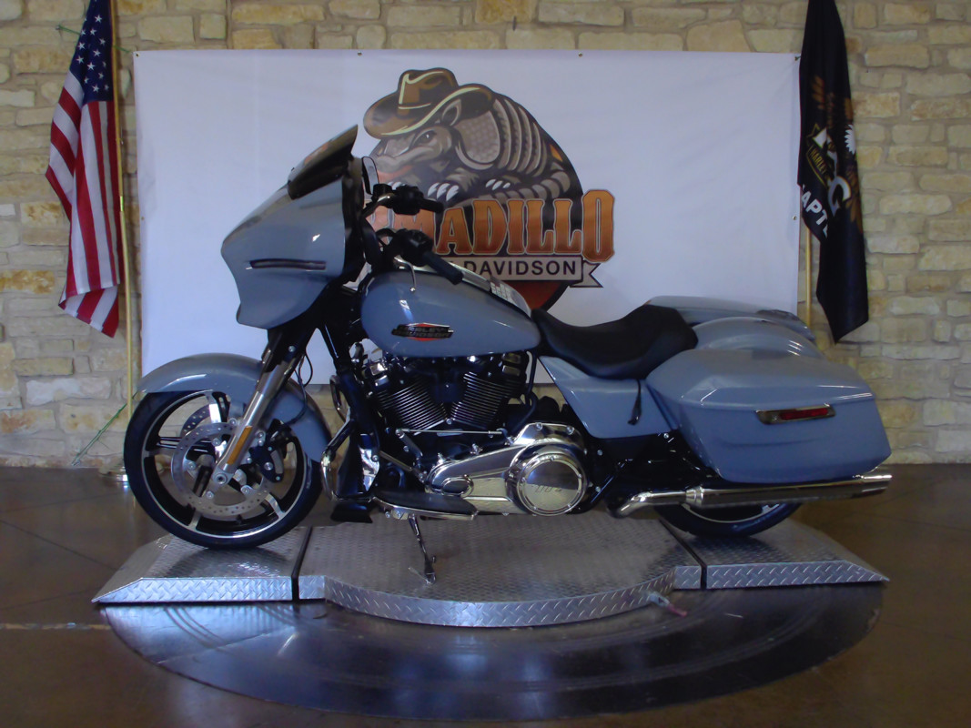 Street Glide®