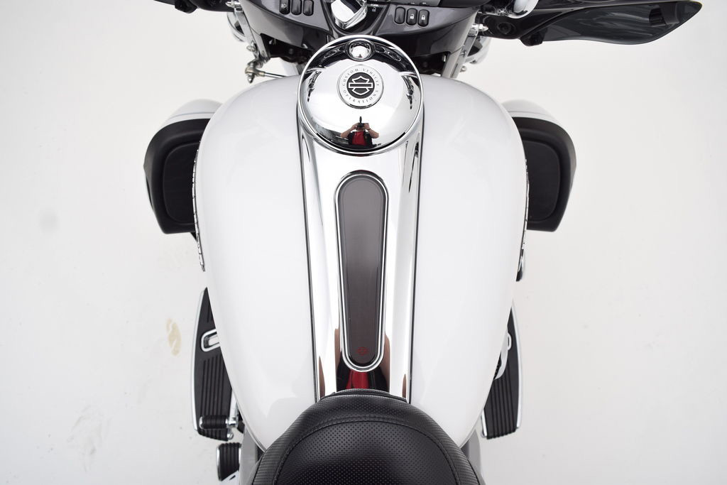 CVO Tri Glide® Ultra