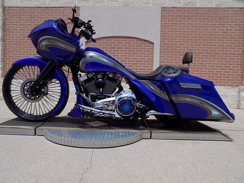 Road Glide®