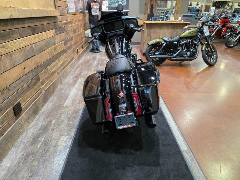 Street Glide®
