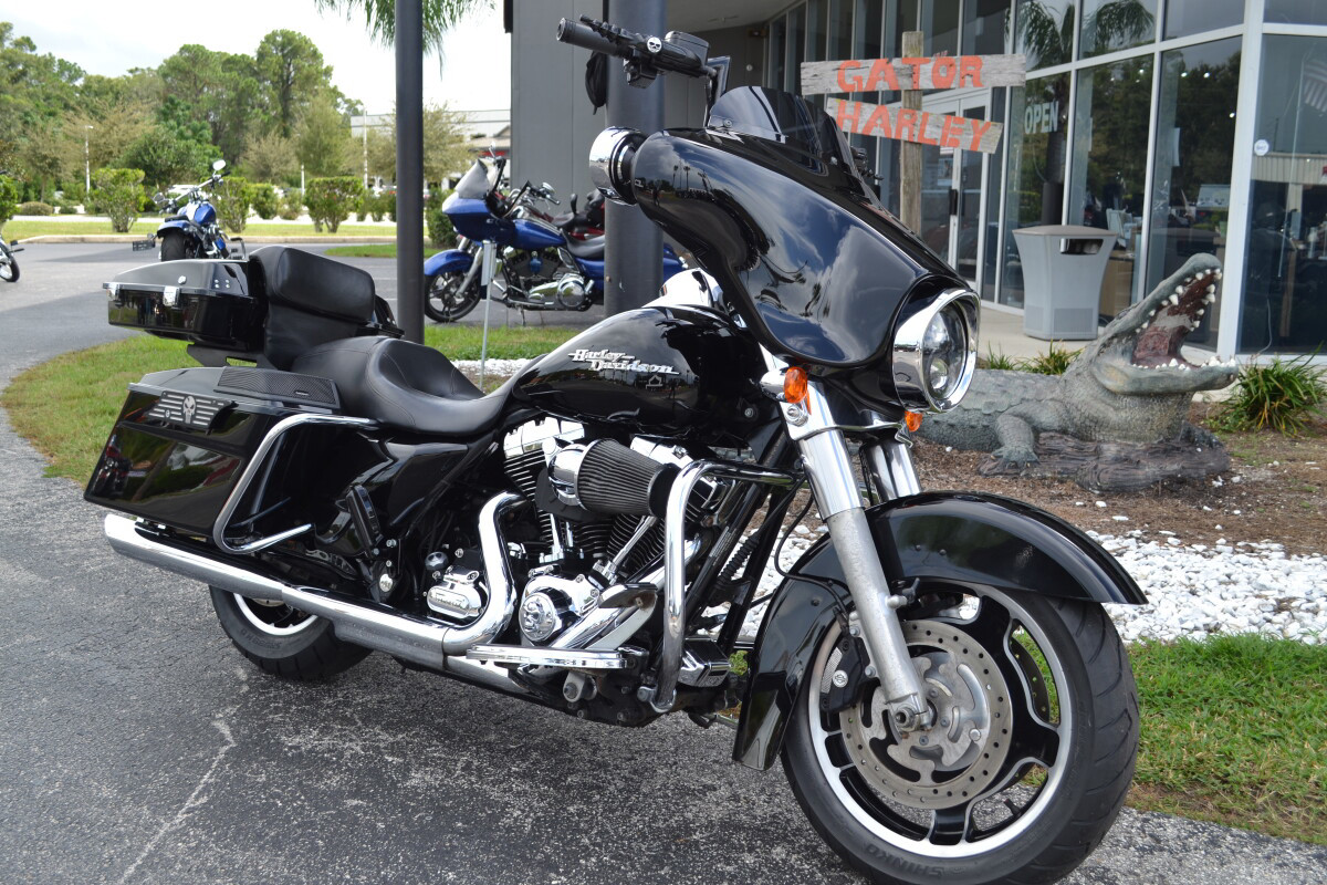 Street Glide®