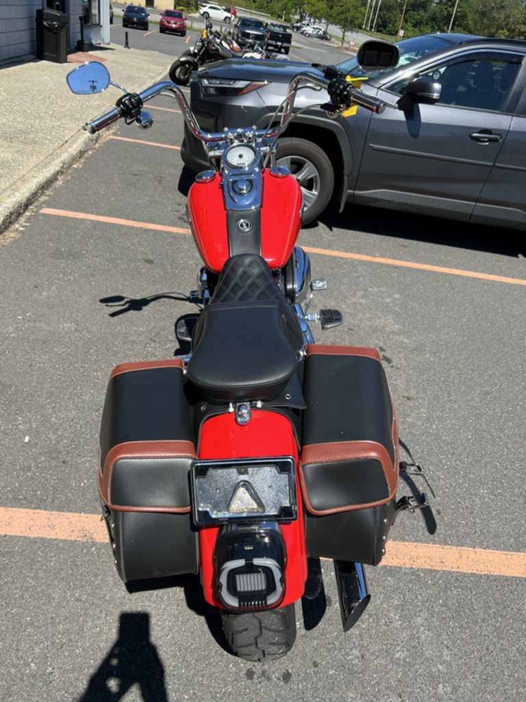Dyna® Super Glide® Custom
