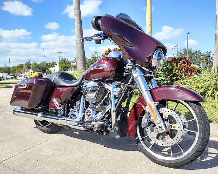 Street Glide®