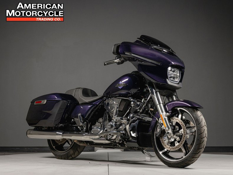 Street Glide®