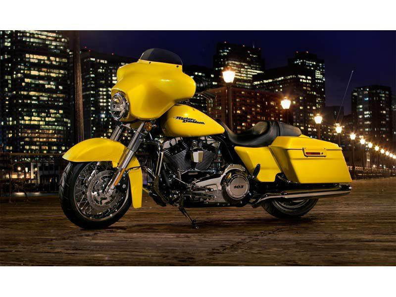 Street Glide®