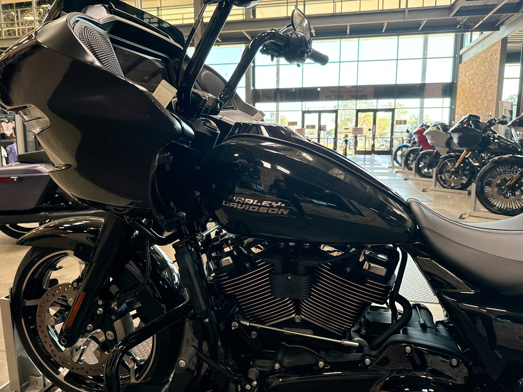 Road Glide®