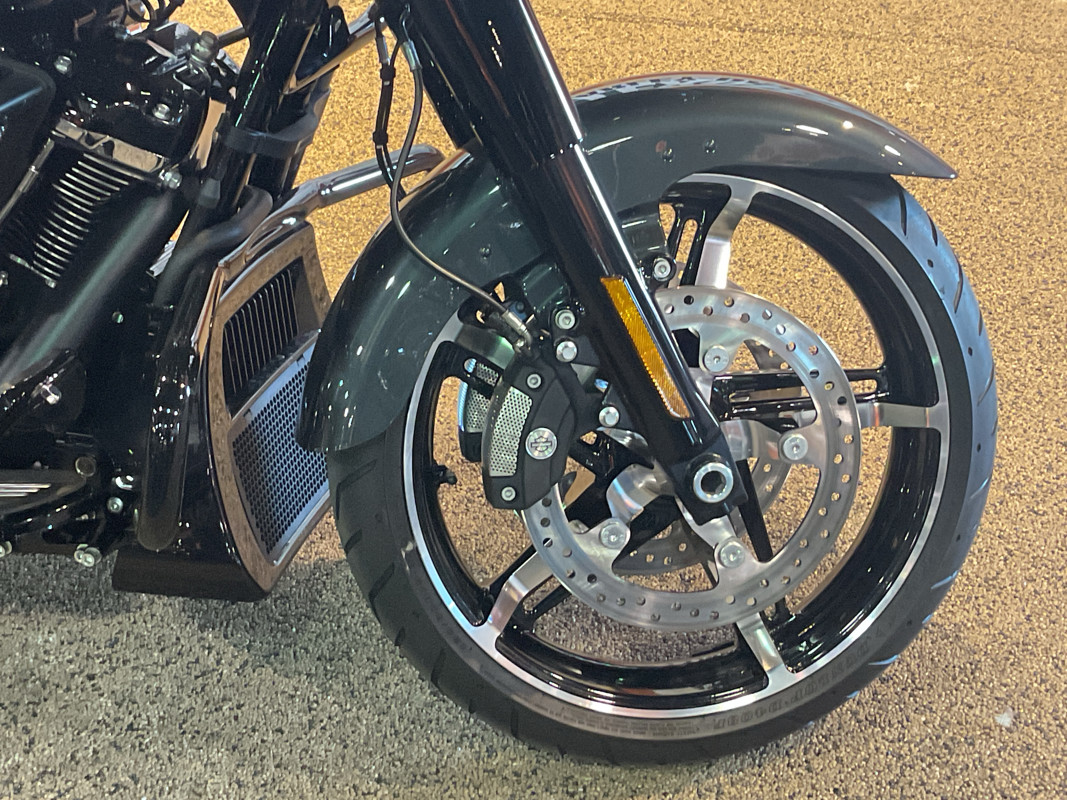 Road Glide®
