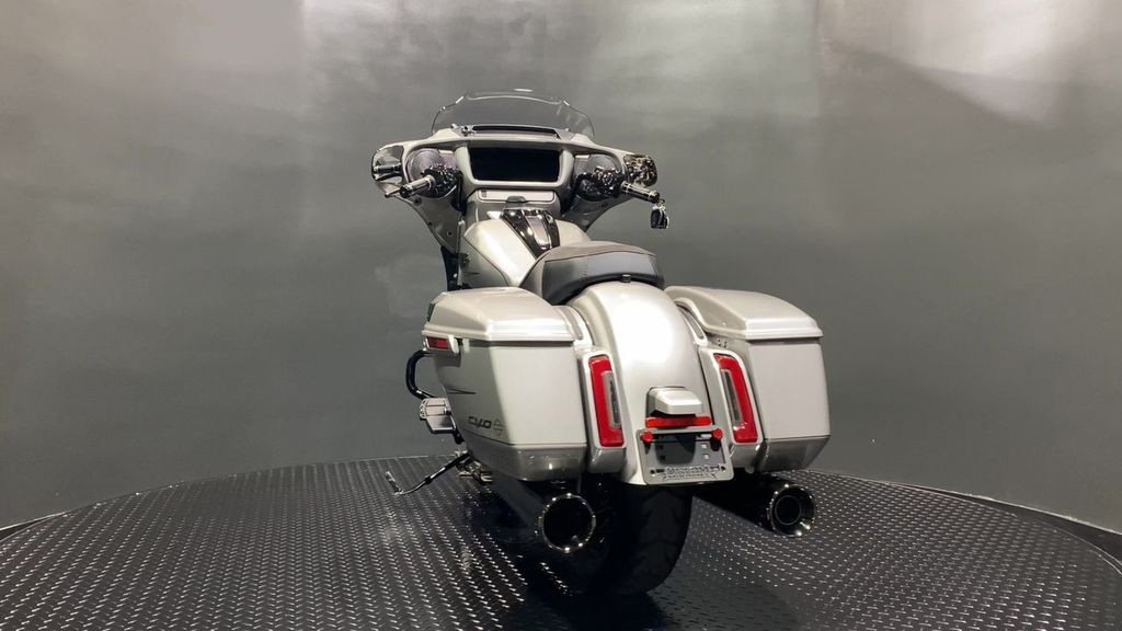 CVO® Street Glide®