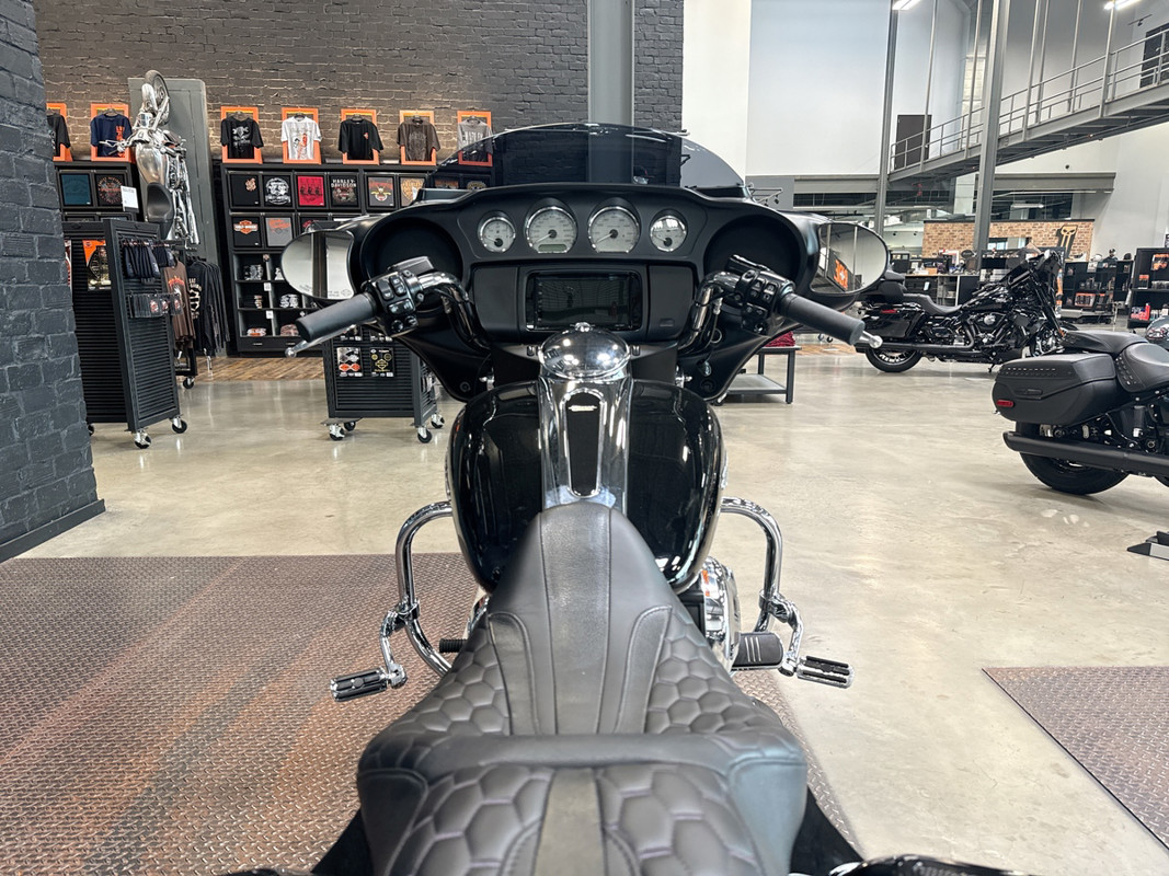 Street Glide®