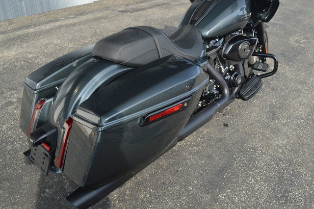 Road Glide®