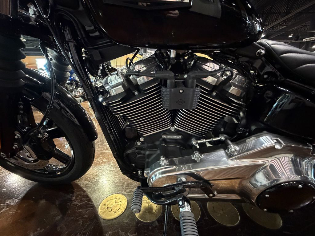 Street Bob®