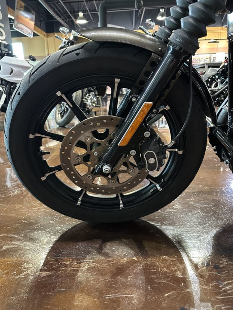 Iron 883®