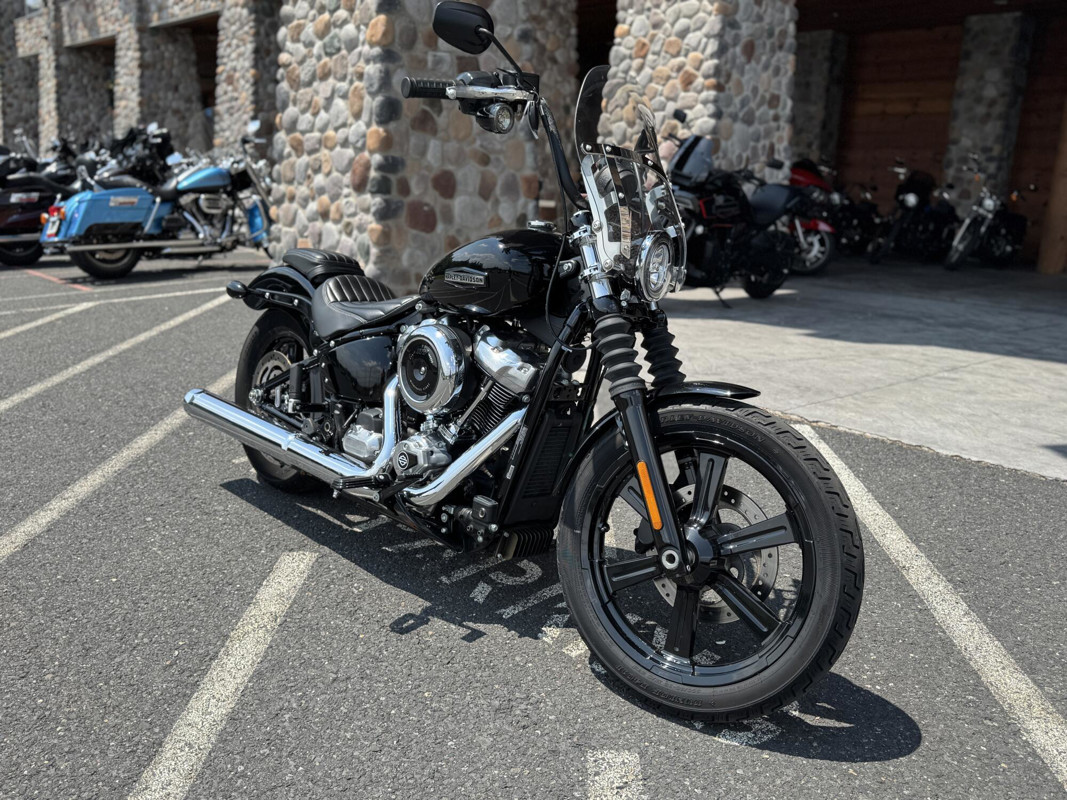 Street Bob®