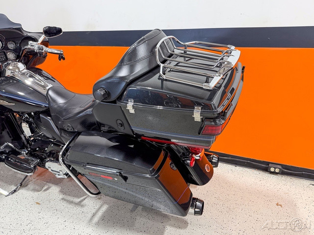 CVO® Ultra Classic® Electra Glide® 110th Anv. Ed.