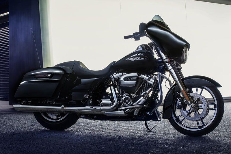 Street Glide®