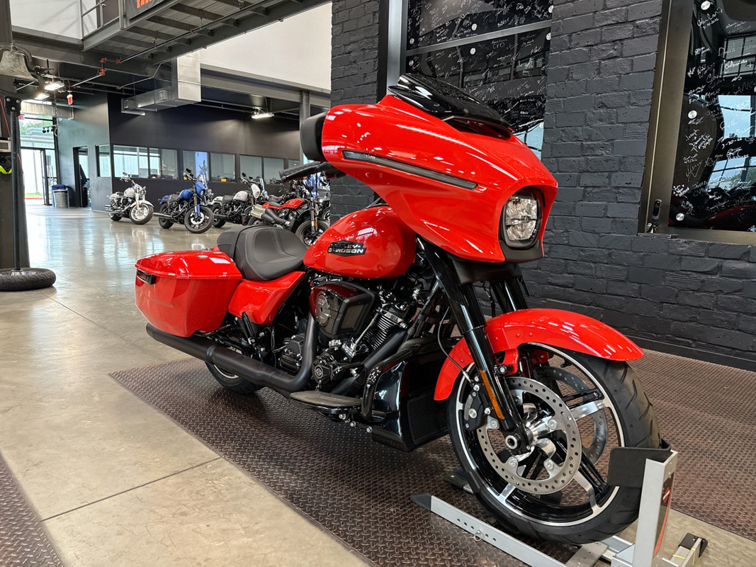 Street Glide®