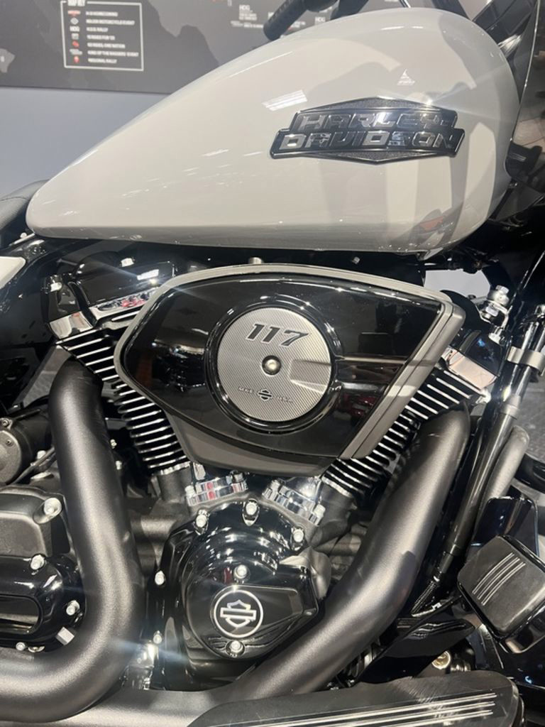 Road Glide®