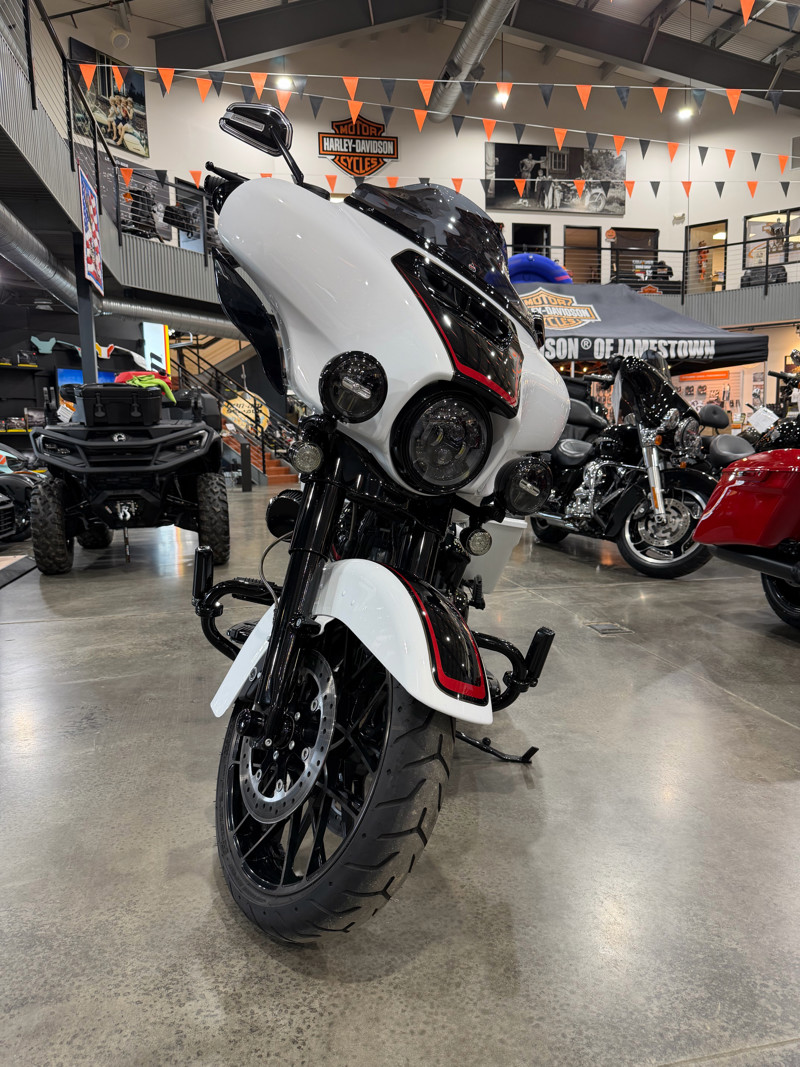 CVO® Street Glide®