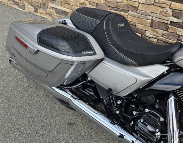CVO® Street Glide®