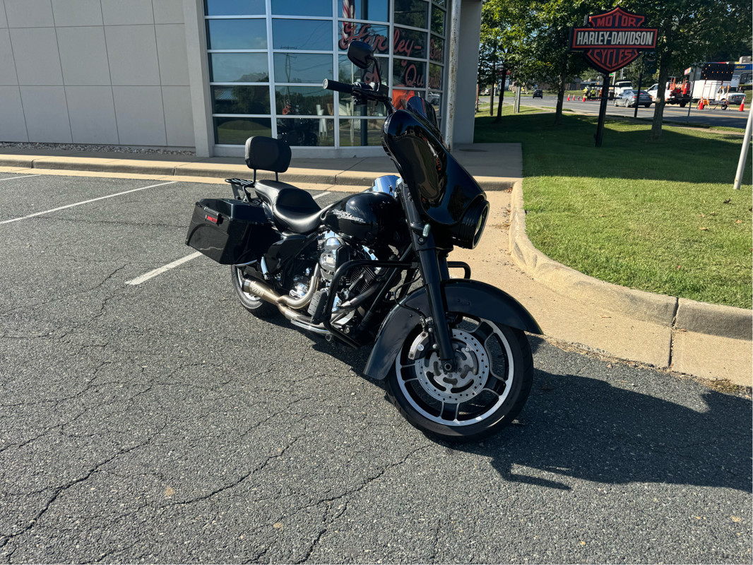 Street Glide®