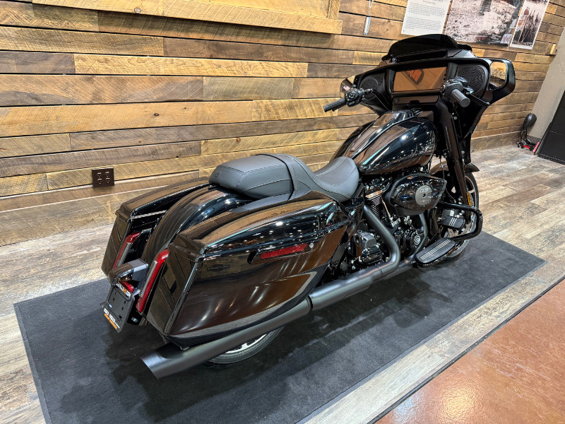 Street Glide®