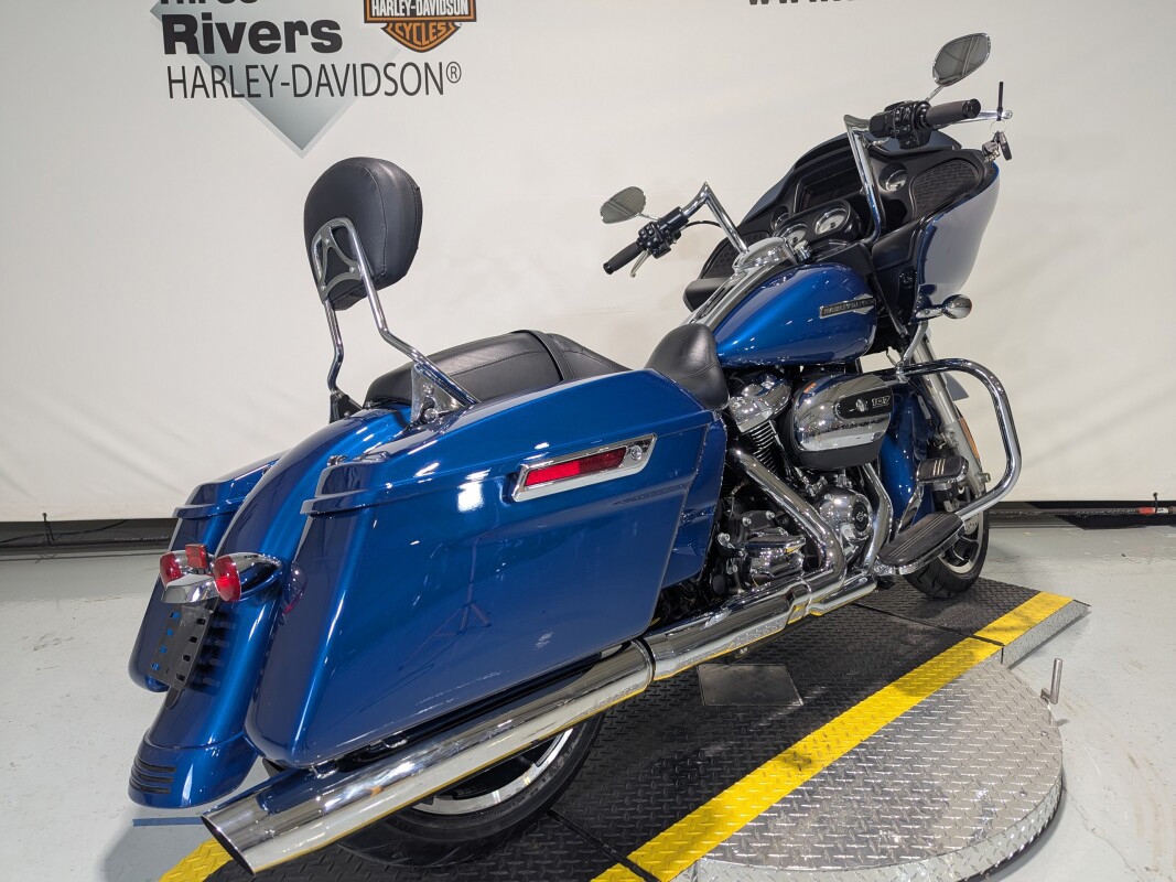 Road Glide®