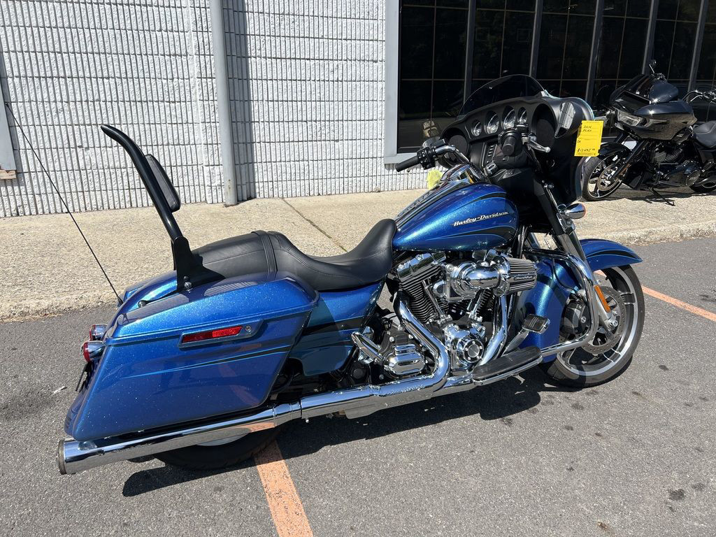 Street Glide®