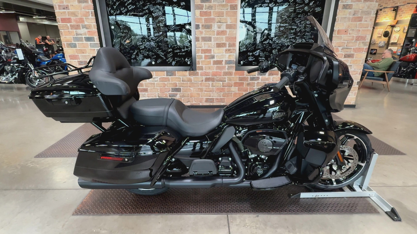 Street Glide® Ultra