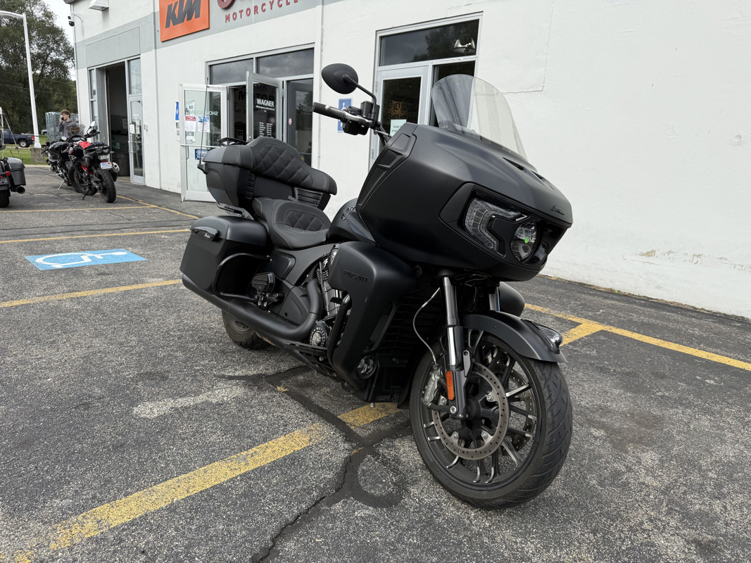 Pursuit Dark Horse Premium Package