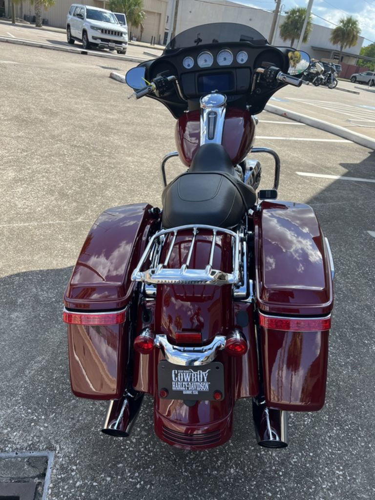 Street Glide®